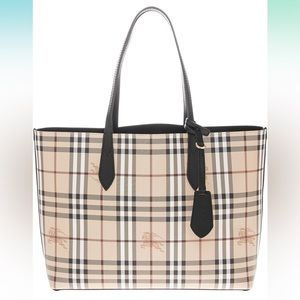 Authentic Burberry Women's Bags Burberry Black Medium Reversible Tote Bag